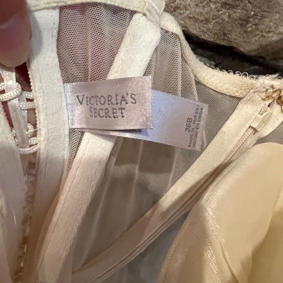 Victoria’s Secret Corset and Underwear - Picture 7 of 8